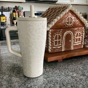 Brumate Limestone Leopard 30oz Era